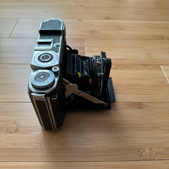 MOVING SALE 🚚 VGC ZEISS IKON Super Ikonta 532/16 Tessar f/2.8 80mm W/ Case - Picture 13 of 14